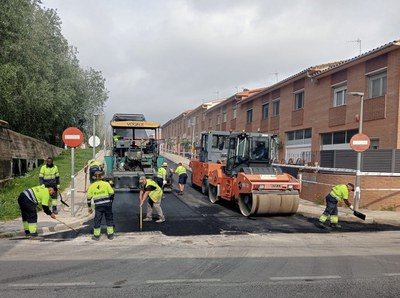 Imatge d'arxiu d'asfaltatge a Figueres.