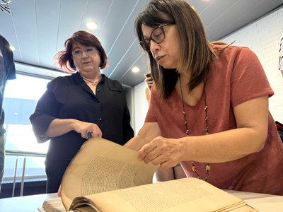 L’Ajuntament de Figueres executa la restauració d’urgència del fons històric de la Societat Coral Erato de Figueres afectat per l’incendi del 2025.